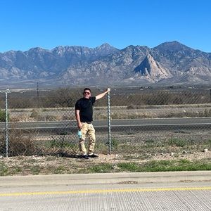 Meet your Posher, Javier